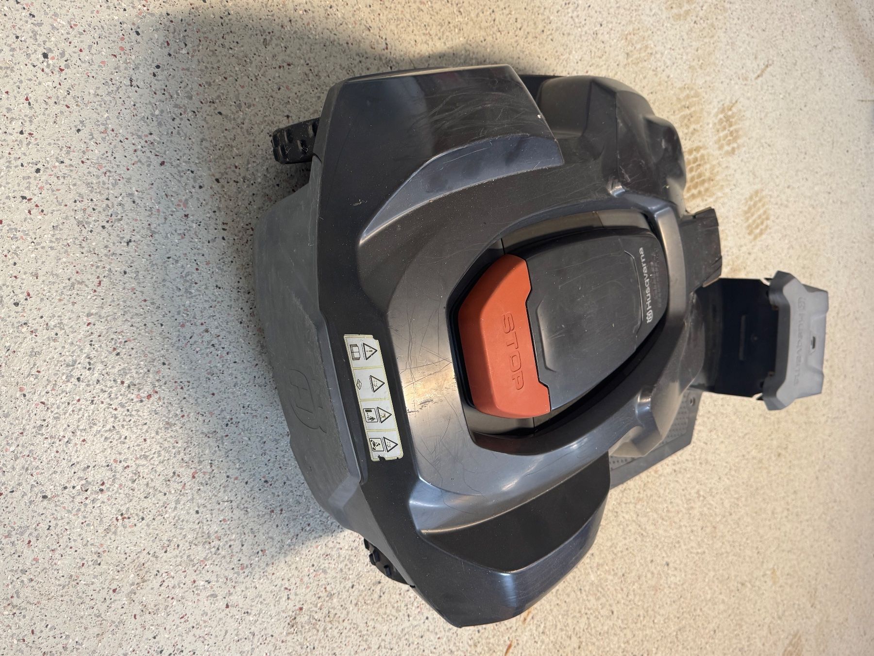 Husqvarna Tagliaerba: Mähroboter Husquvarna 330x – Usato da Dörflingen venduto da man_z8th 2
