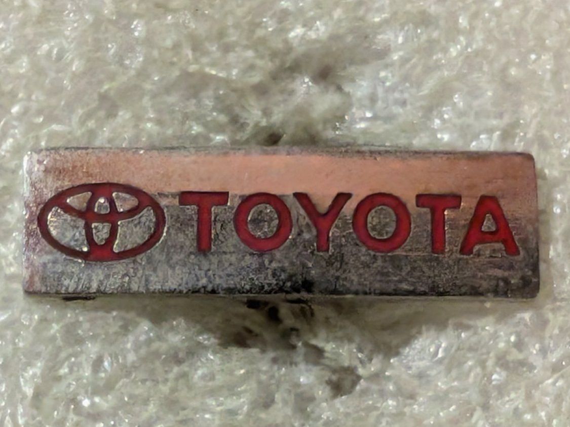Placchette & Badge: Ansteckpin 75: Toyota – Usato da Oppligen venduto da Pin-Fall-Shop