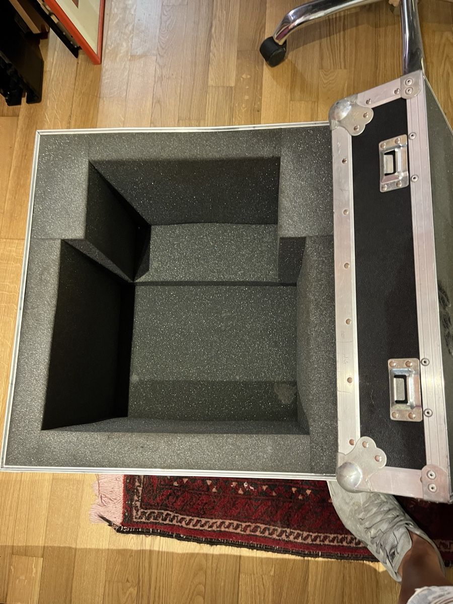 Caisses de transport: Transport Box Case  – D'occasion à Neerach par fuz_8d7l 6