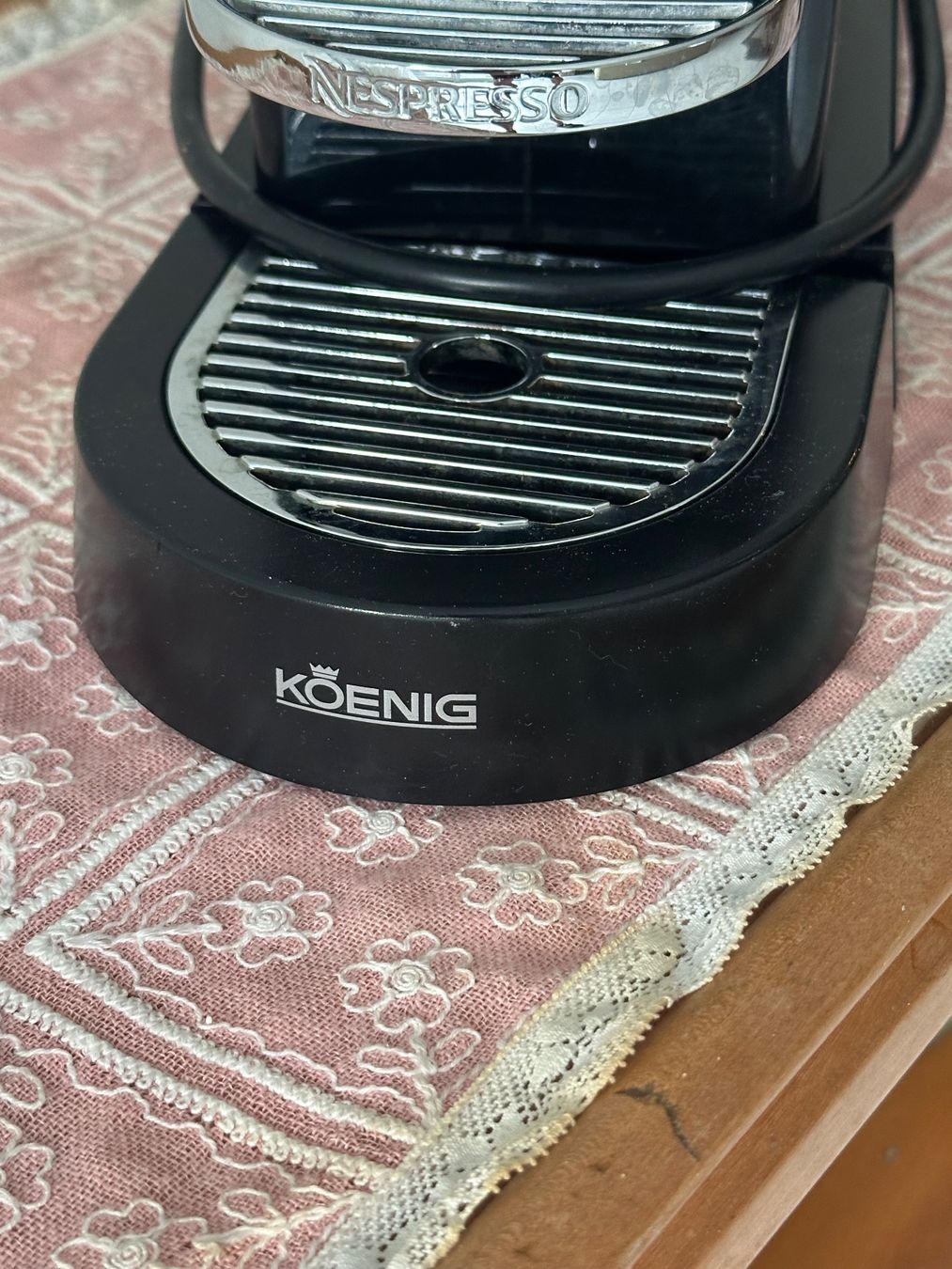 König Kaffeemaschinen & Espressomaschinen: Nespresso Kaffeemaschine König – Gebraucht aus Gwatt (Thun) von cumbia 2