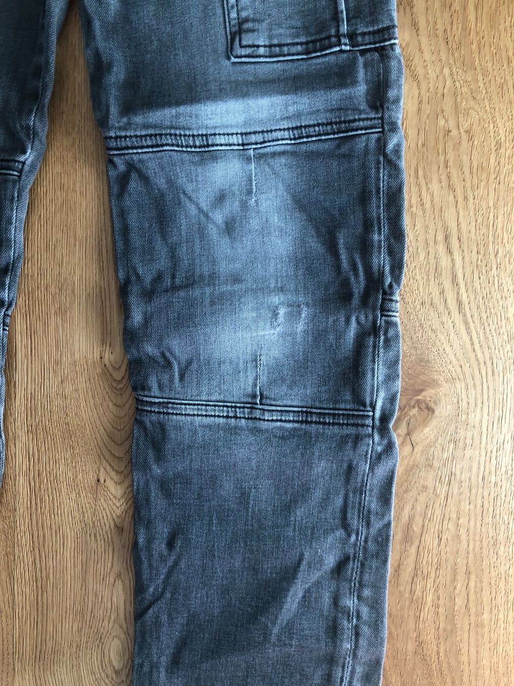 H&M Pantaloni: JEANS 170 H&M grau – Usato da Wattwil venduto da jopara 1