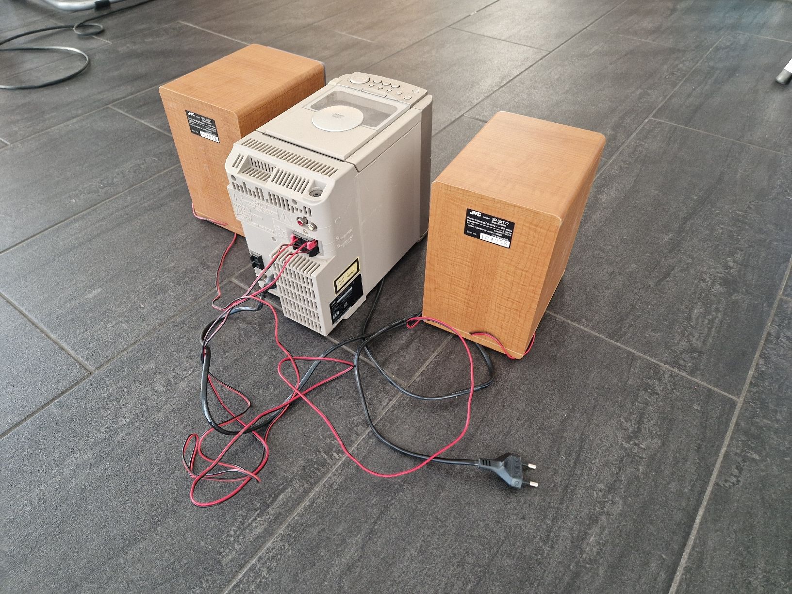 JVC Systèmes audio & multimédias: JVC Micro Component System UX-T77R akzeptabel – D'occasion à Heimenschwand par s20 3