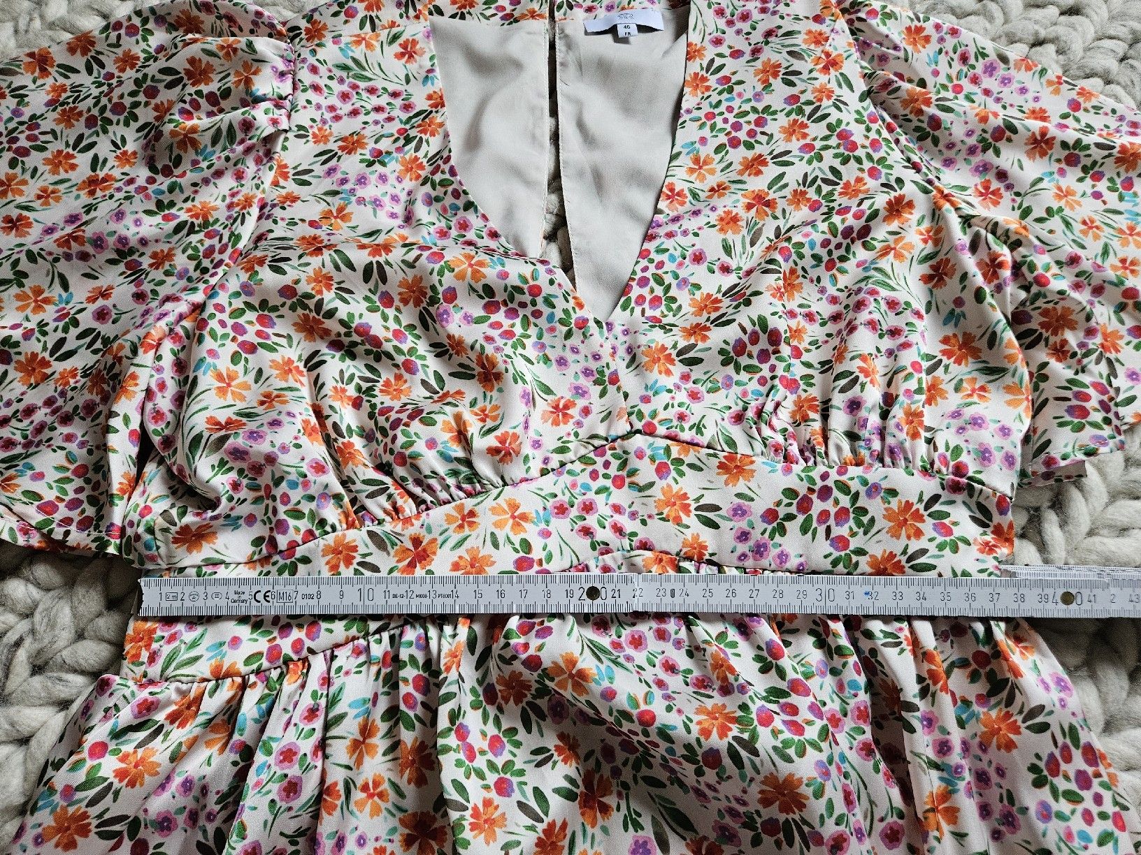 Vestiti: Kleid mit Blumenmuster ca. Grösse 42 – Usato da Wettingen venduto da Sk8ertomda 3