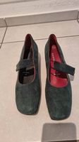 eleganter Wildleder Schuh