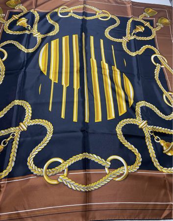 Seiden Foulard 🌸