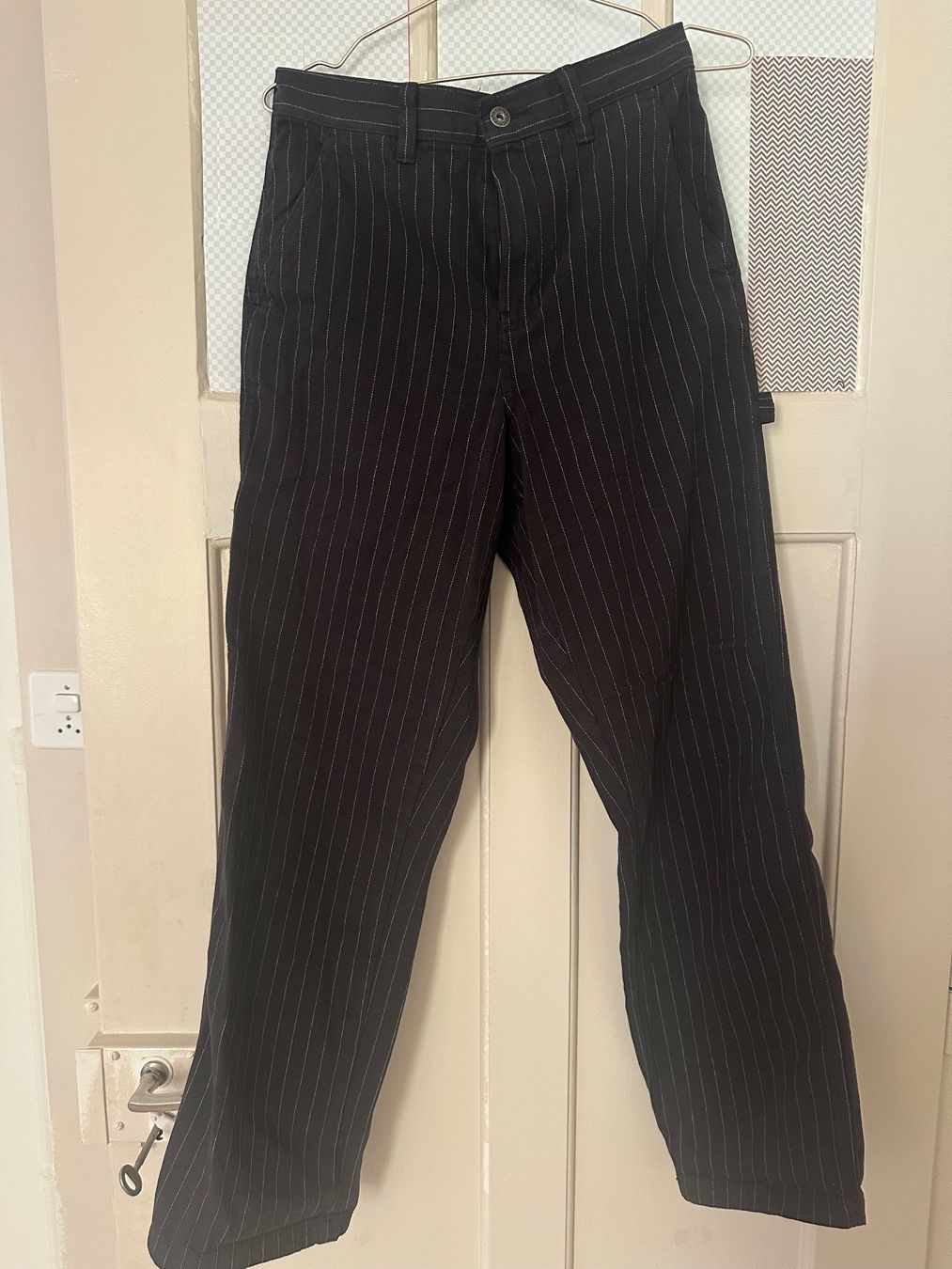 Dickies Pantaloni: DICKIES pantalon cargo brun-noir T27 – Usato da Neuchâtel venduto da mar_gx8w 7