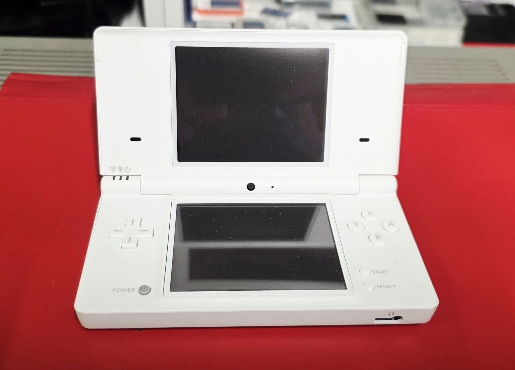 Nintendo Konsolen: Nintendo DSi Dummy Non Working Unit - Weiss – Gebraucht aus Reinach BL von _MasterK_