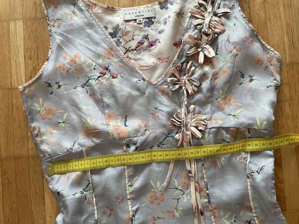 Essentiel Antwerp Robes: ESSENTIEL ANTWERP double sided Silk Size 36 – D'occasion à Neuchatel par shi_9fzw 7