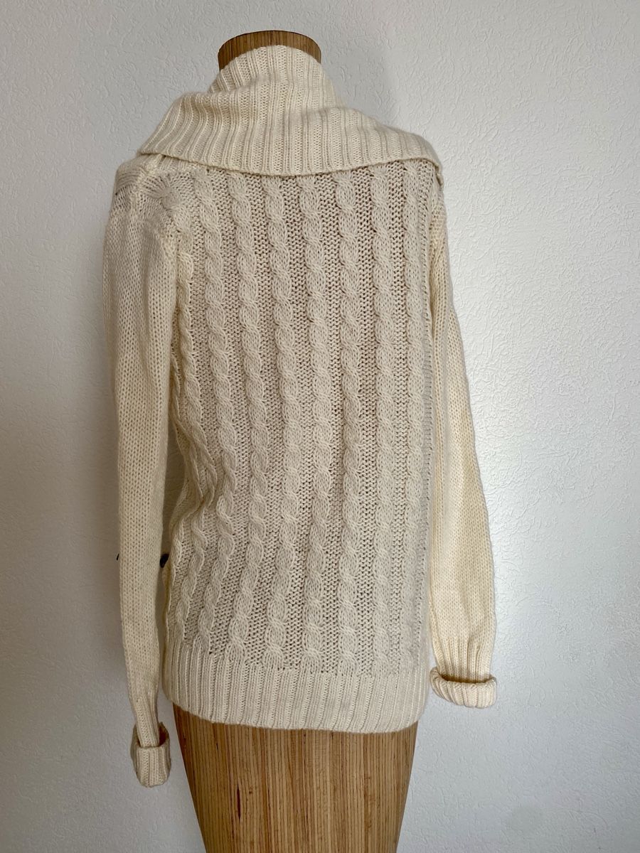 Guess Giacche: Strickjacke von GUESS, Gr. S - Top! – Usato da Brütten venduto da Acutis2006 1