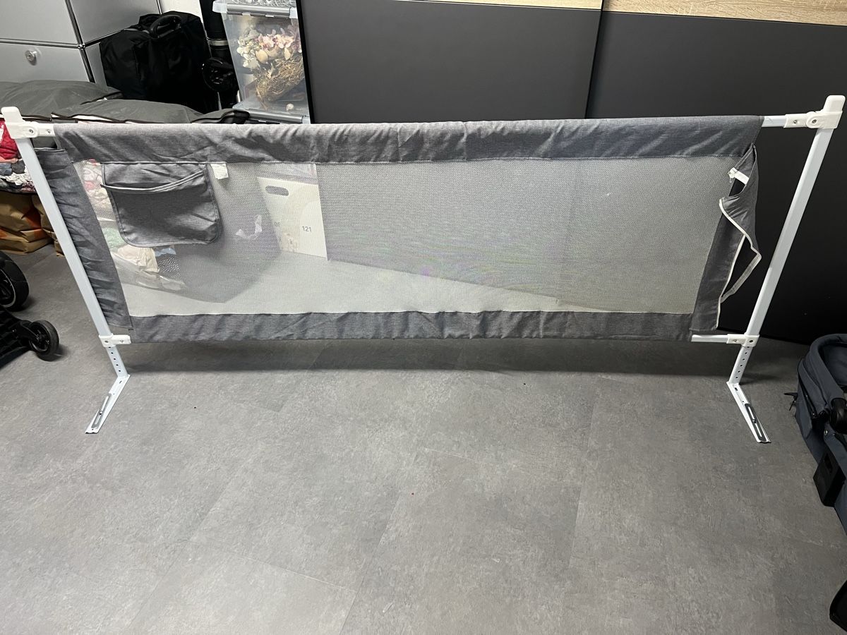 Box & Barriere di sicurezza: Raussfallschutz Bett – Usato da Wünnewil venduto da SarHubl