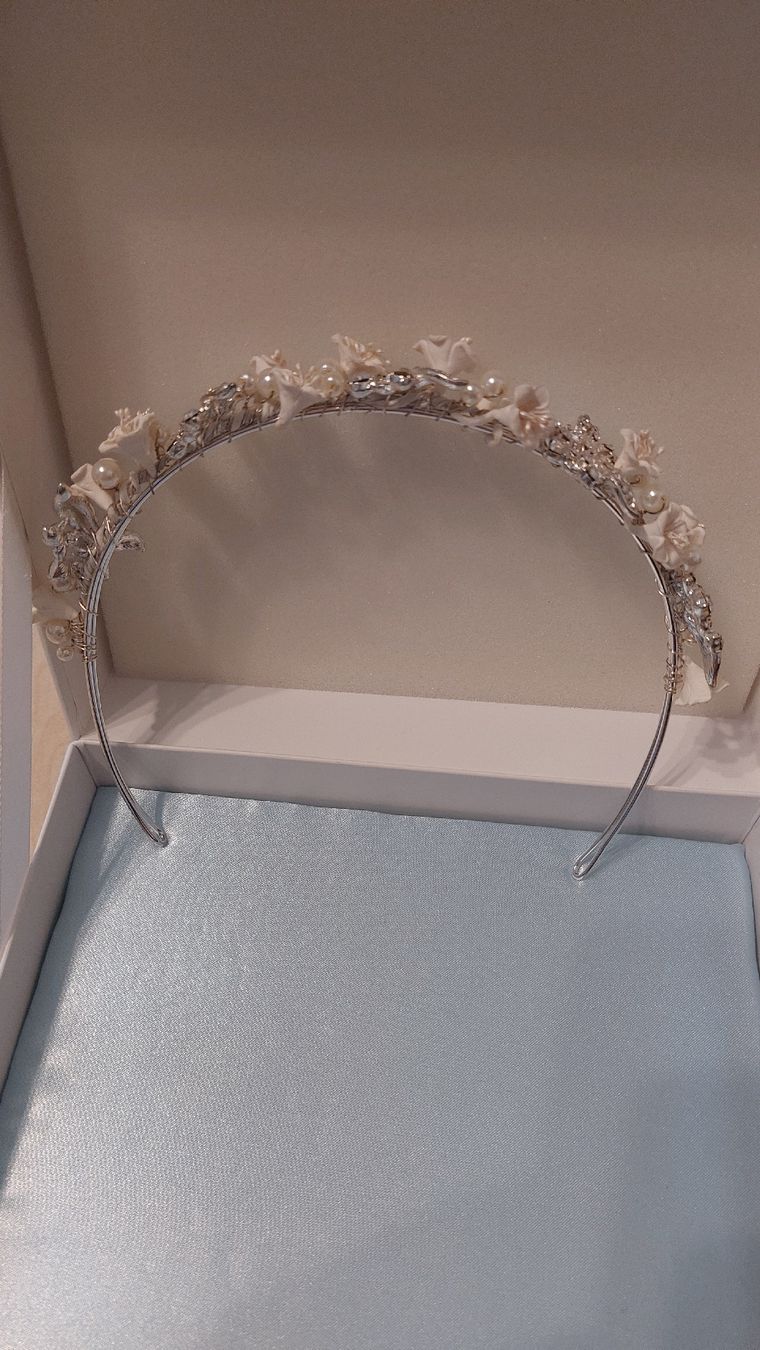 Accessori per capelli: Poirier Haarreif / Diadem – Usato da Pratteln venduto da Rapplemcunzel 2