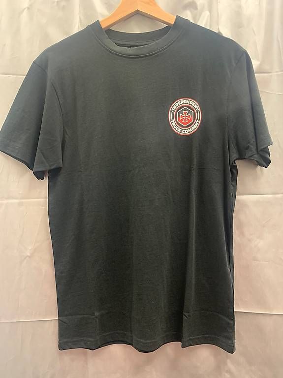 T-shirt: Maglietta Independent – Usato da Faido venduto da Manujp
