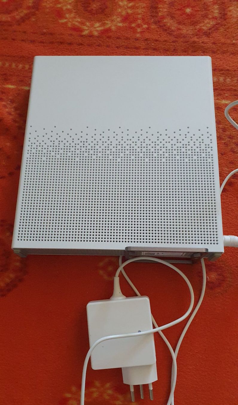Swisscom Modem & Router: Swisscom internet box 4 – Usato da Erde venduto da zakleblanc