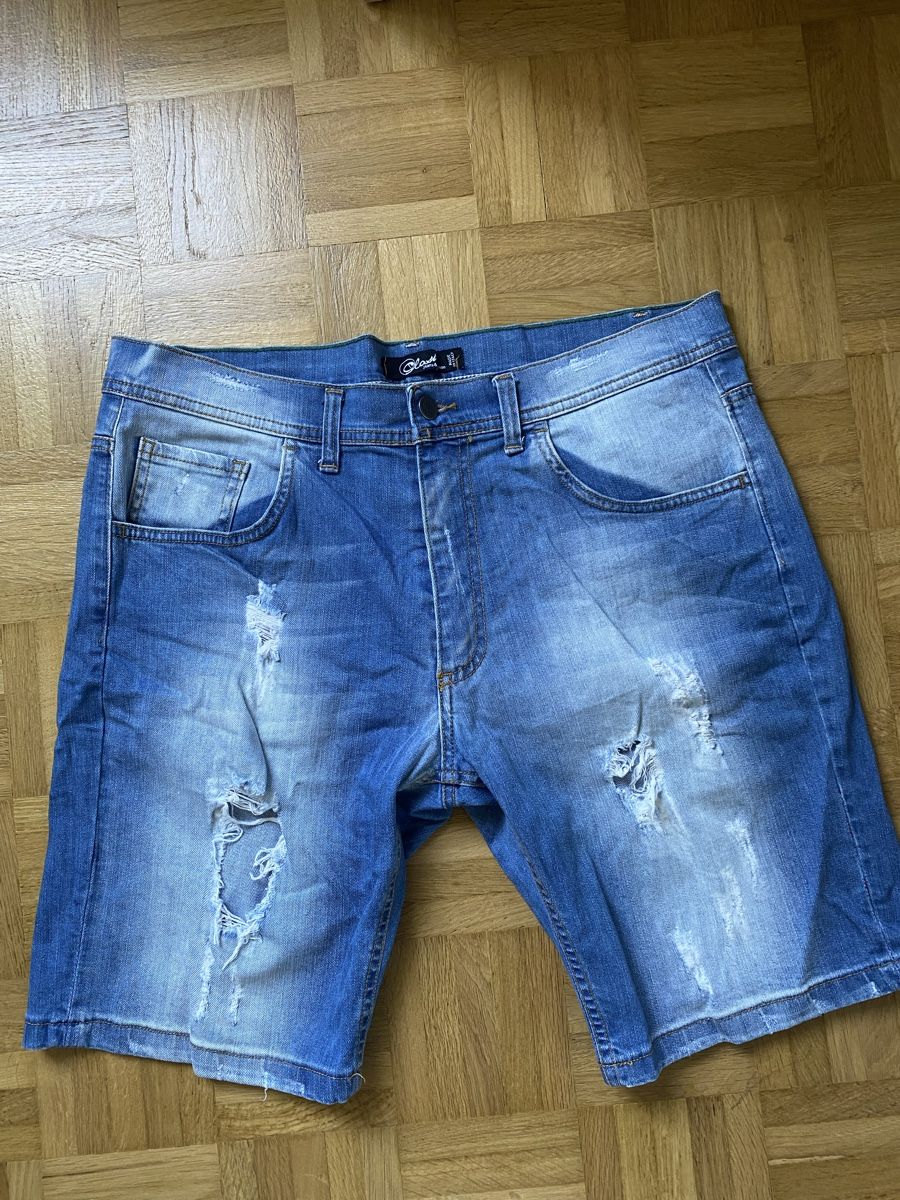 Jeans: Short en jean taille 36 – Usato da Grandson venduto da RioDeltaLima