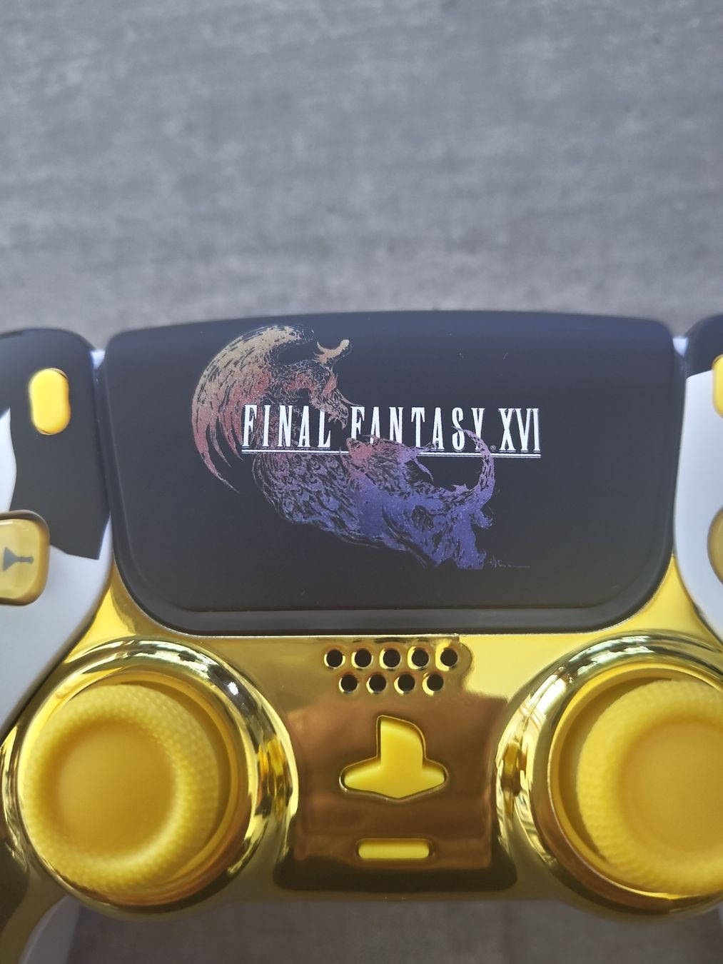 Sony Controller: Final Fantasy XVI PS5 Controller - Gold Edition Top! – Nuovo e nell'imballaggio originale da Sargans venduto da ver_ncy5 3