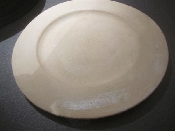 Teller: Teller Keramik, beige – Gebraucht aus Zürich von abraxas1291