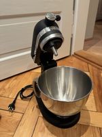 KitchenAid Artisan schwarz mit Zubehör