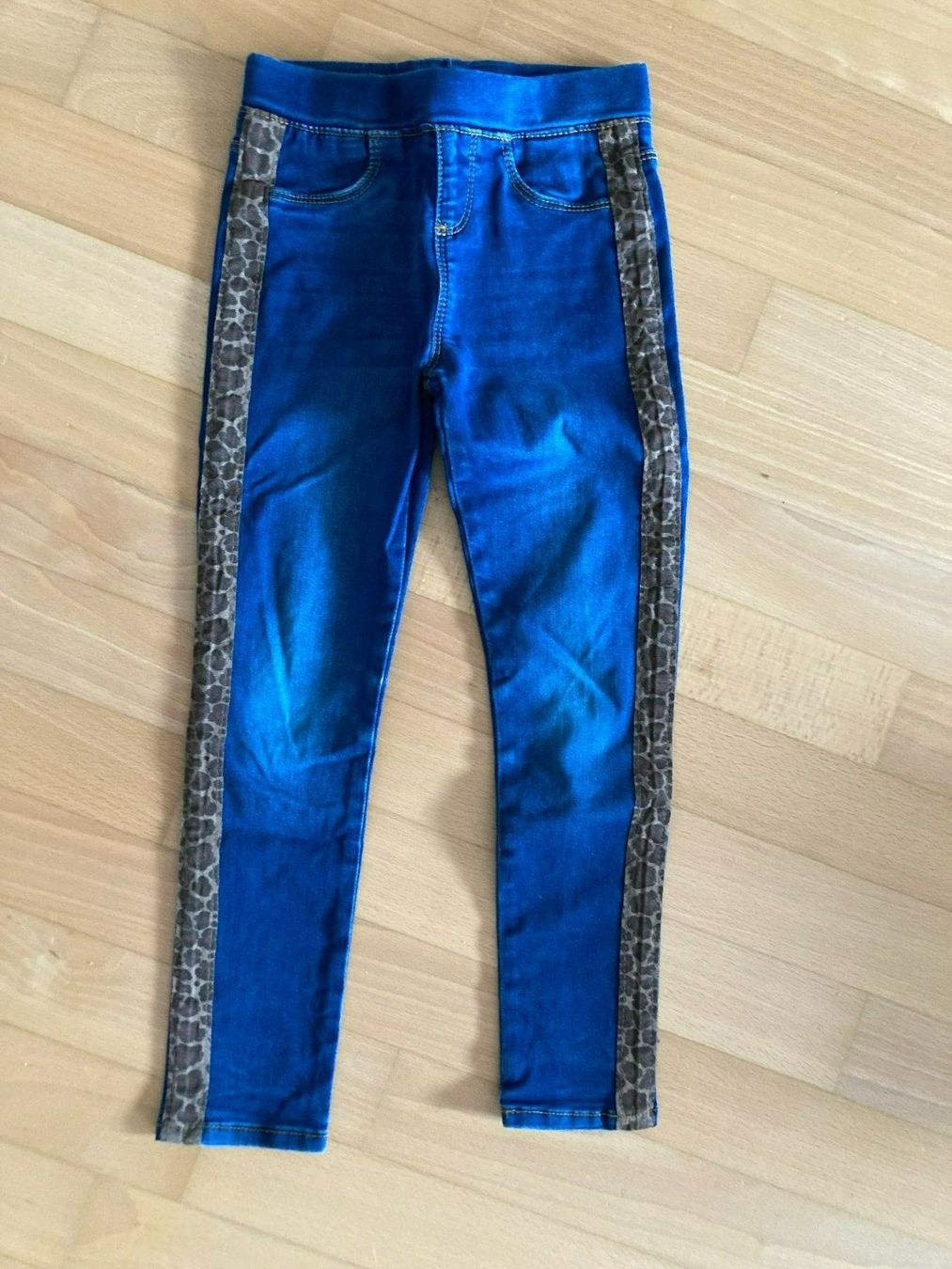 Vertbaudet Pantaloni: Jeans mit Leopardenmuster "Vertbaudet" – Usato da Muttenz venduto da Juvenile33