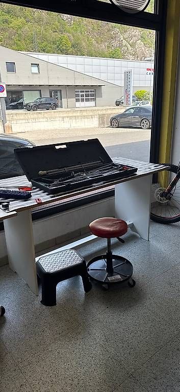 Stühle: 2 tavoli e 2 sedie viola – Gebraucht aus Minusio von pet_2gzb 1
