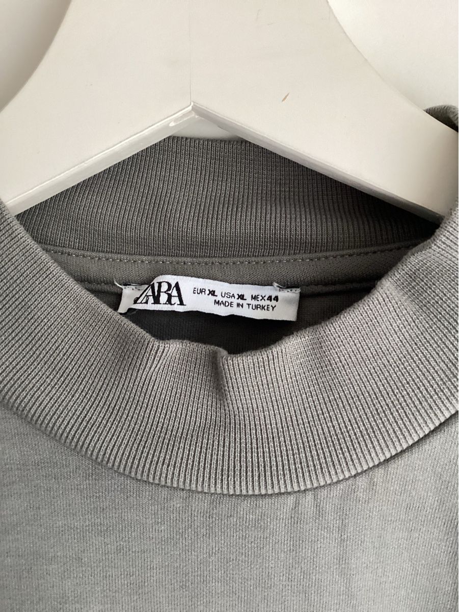 Zara Pullover & Sweatshirts: Zara Herren-Pullover in khaki grauGr. XL – Gebraucht aus Zürich von Struktur 1