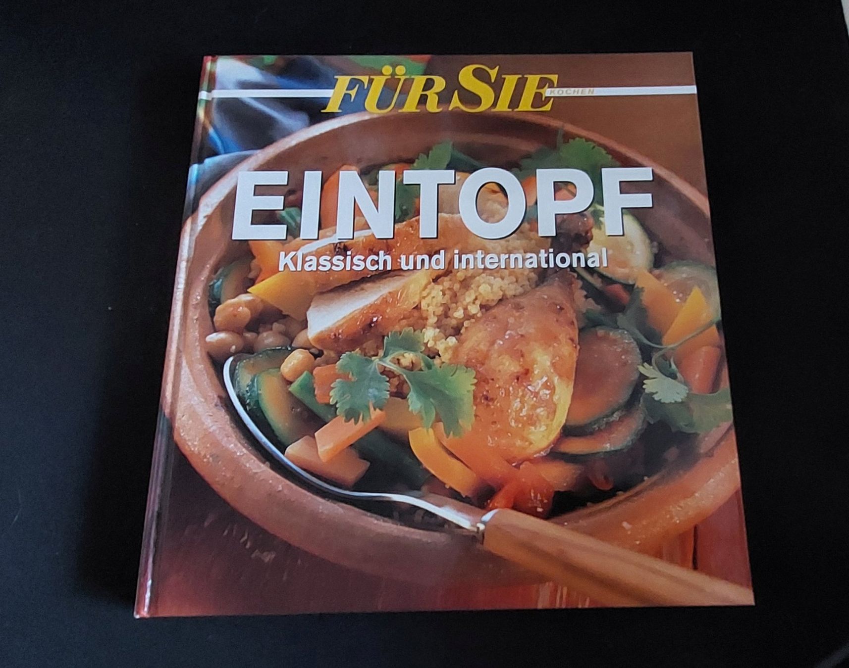 Libri: Kochbuch "Eintopf - Klassisch und international" – Usato da Emmetten venduto da EverydayTreasures