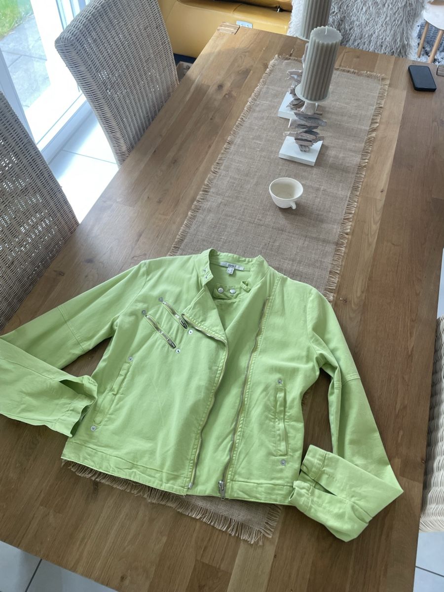 Esprit Giacche: Esprit Jacke.Grösse 36. Neuwertig!! – Nuovo (secondo la descrizione) da Dübendorf venduto da jlu_r7hz 1