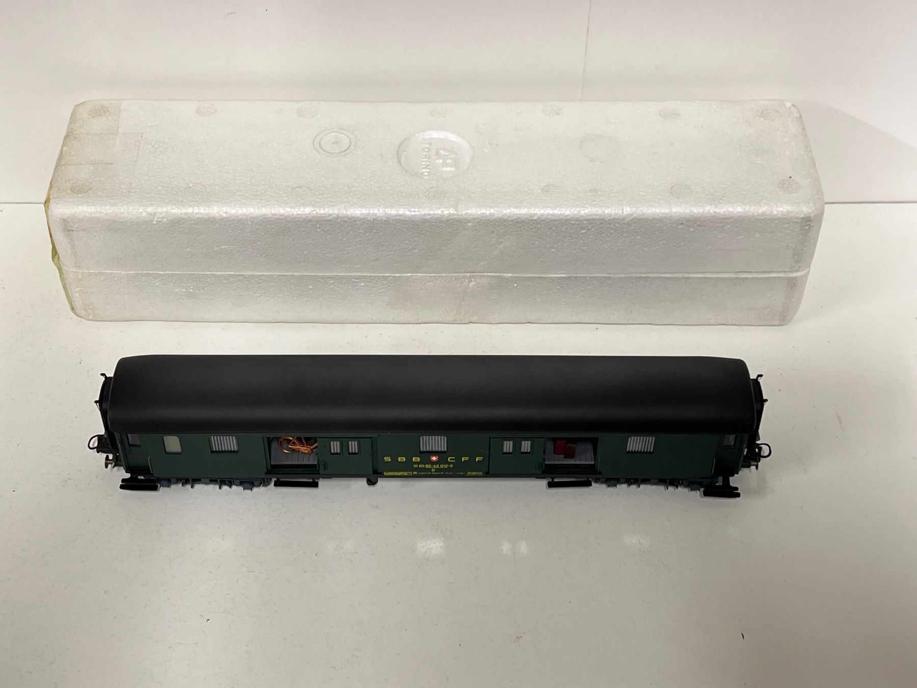 Metropolitan Modellini di ferrovie: Metrop 7080  SBB  Fourgon-Gepäckwagen H0 DC – Usato da Neuenhof venduto da ludovicco 5