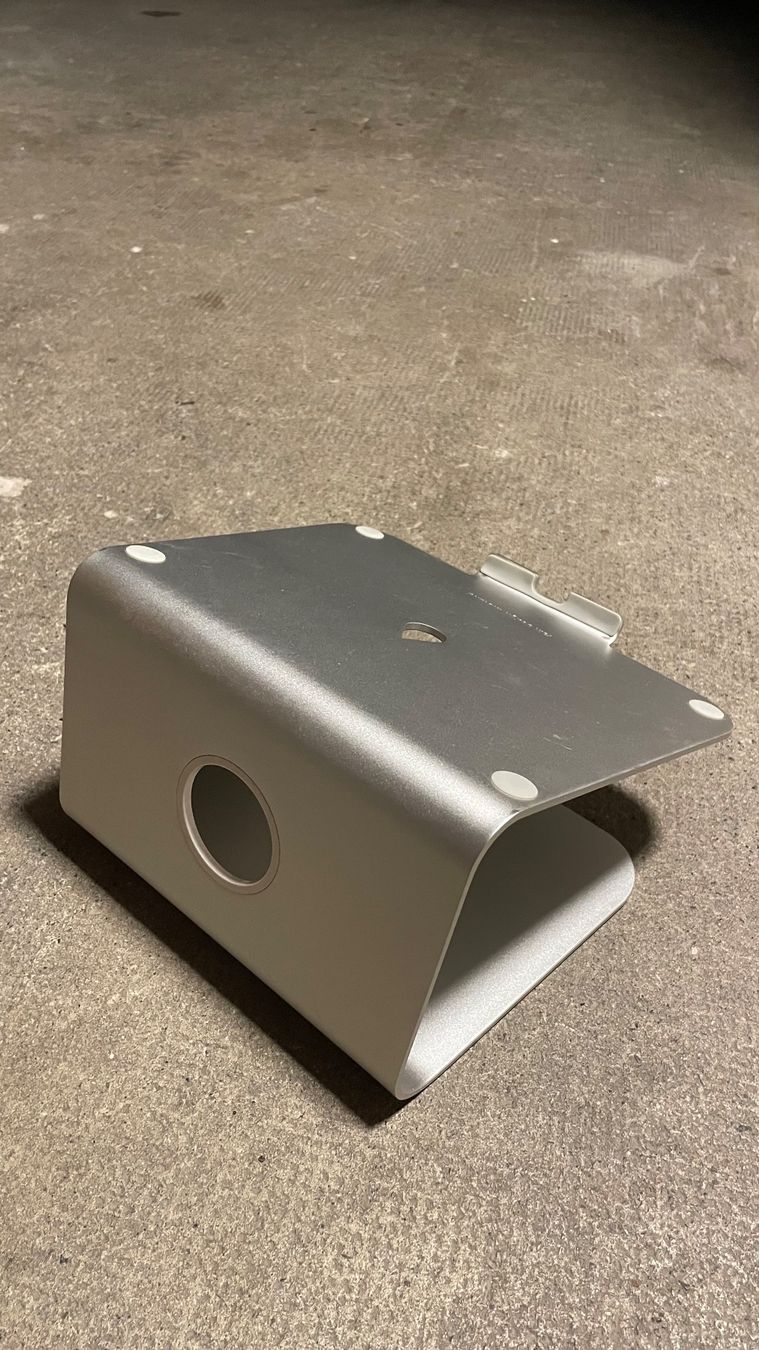 Racks & Supports: Laptop Ständer – D'occasion à Basel par viv_vk85 2