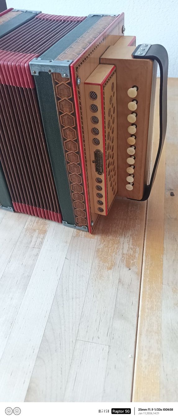 Strumenti musicali: Schwyzerörgeli Stöpsel 10 Bass, Eichhorn – Usato da St.Gallenkappel venduto da qwertzuiop12345 3
