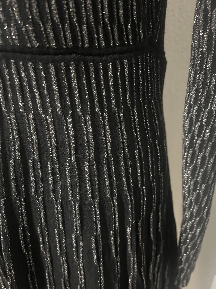 Hugo Boss Robes: Robe Boss, Taille M – D'occasion à St-Pierre-Clages par ste_xk6p 3
