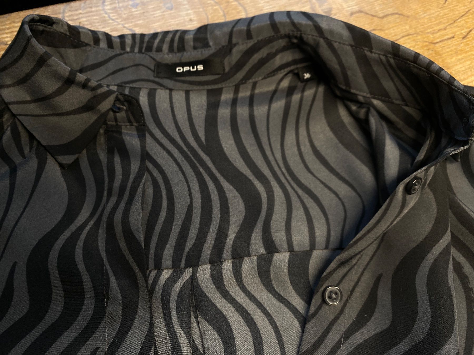 Opus Camicette: OPUS BLUSE/HEMD GR.36/ev.38/40  Wellen anthrazit/schwarz – Nuovo (secondo la descrizione) da Frauenfeld venduto da Boldi46 2