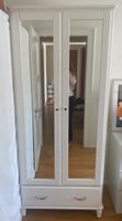 Kleiderschrank