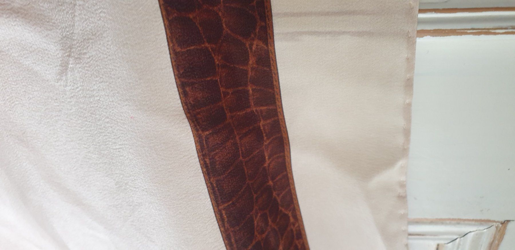 Aigner Foulard & Sciarpe: Foulard Seide Etienne Aigner – Usato da Emmen venduto da magelan 4