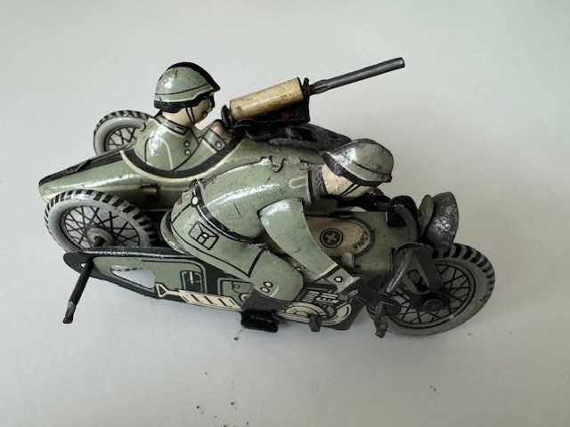 Spielzeuge: SIDE CAR MILITARE GIAPPONE FUNZIONANTE – Gebraucht aus Davesco-Soragno von cap_67b9