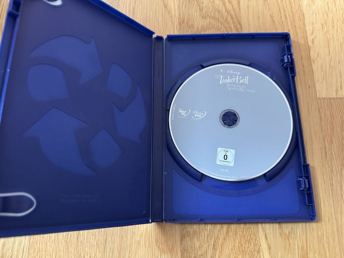 Tutti i DVDs: DVD Disney Tinkerbell - Ein Sommer voller Abenteuer – Usato da Zürich venduto da wtpooh 2