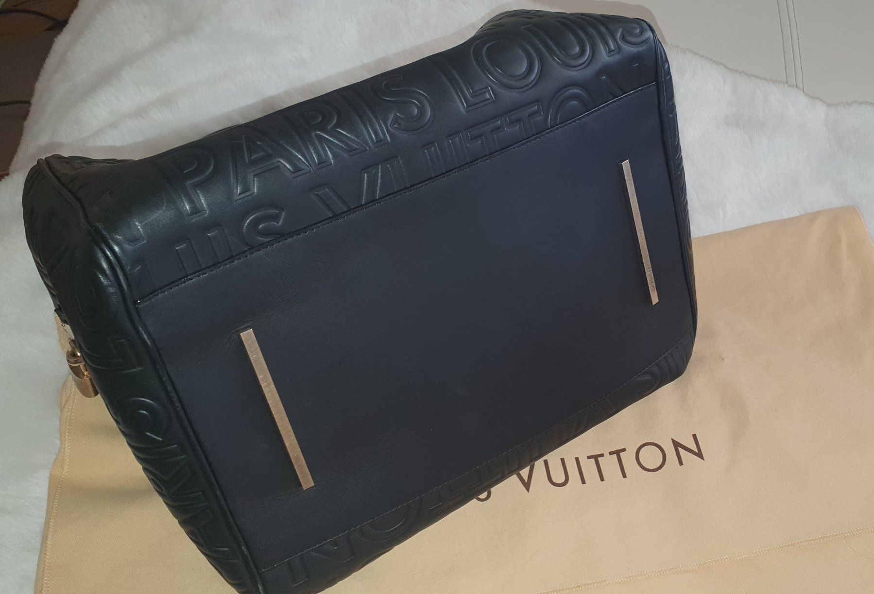 Louis Vuitton Borse da donna: LV Limited Edition Black Embossed Leather Speedy Cube 30 – Nuovo (secondo la descrizione) da Pratteln venduto da paejo 2