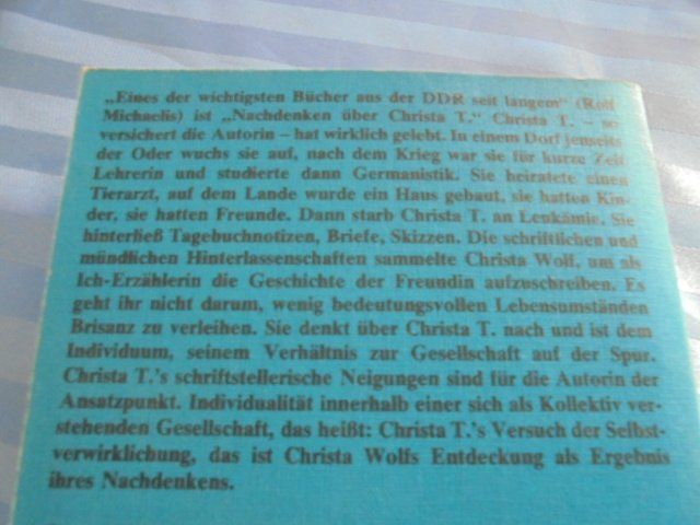 Bücher: Nachdenken über Christa T. von Christa Wolf – Gebraucht aus Hinwil von Glasperlen 1