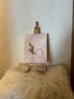 Tableau brodé sur toile avec fleurs séchées bon état 