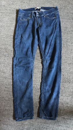 Please Jeans XS jedoch kleine S