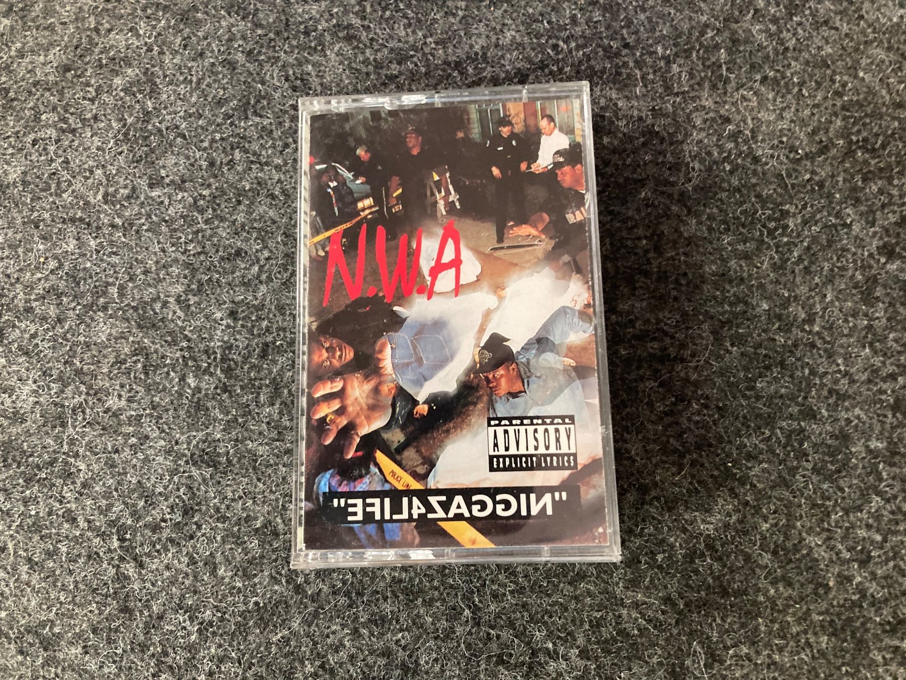 Musicassette: N.W.A. - Efil4zaggin (MC) – Usato da Fribourg venduto da Karushi