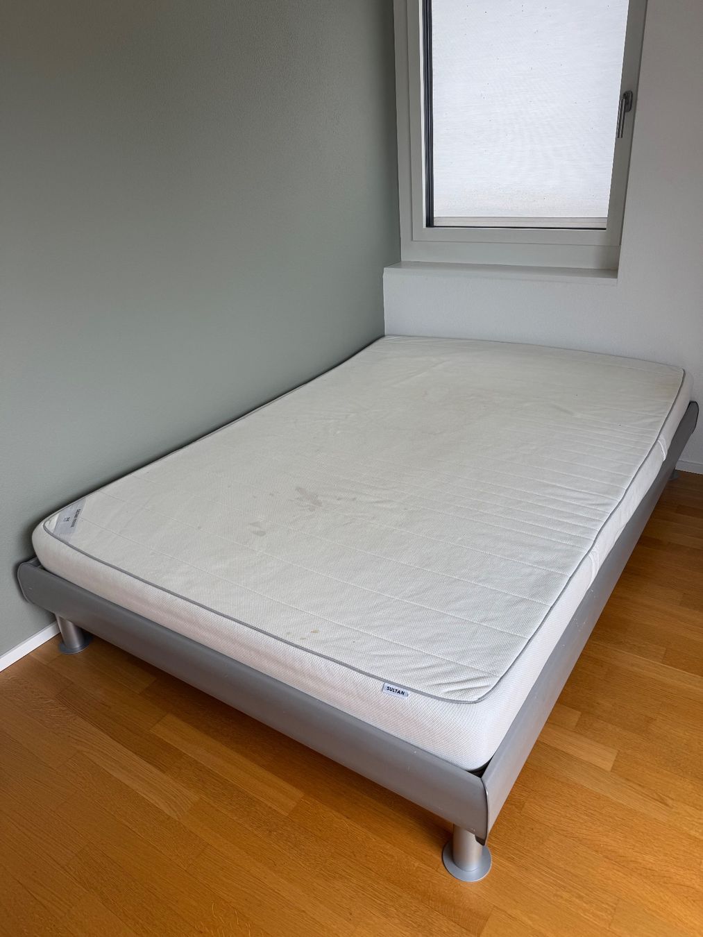 Ikea Betten: Bett gratis zum Abgeben – Gebraucht aus Rüschlikon von Oakland