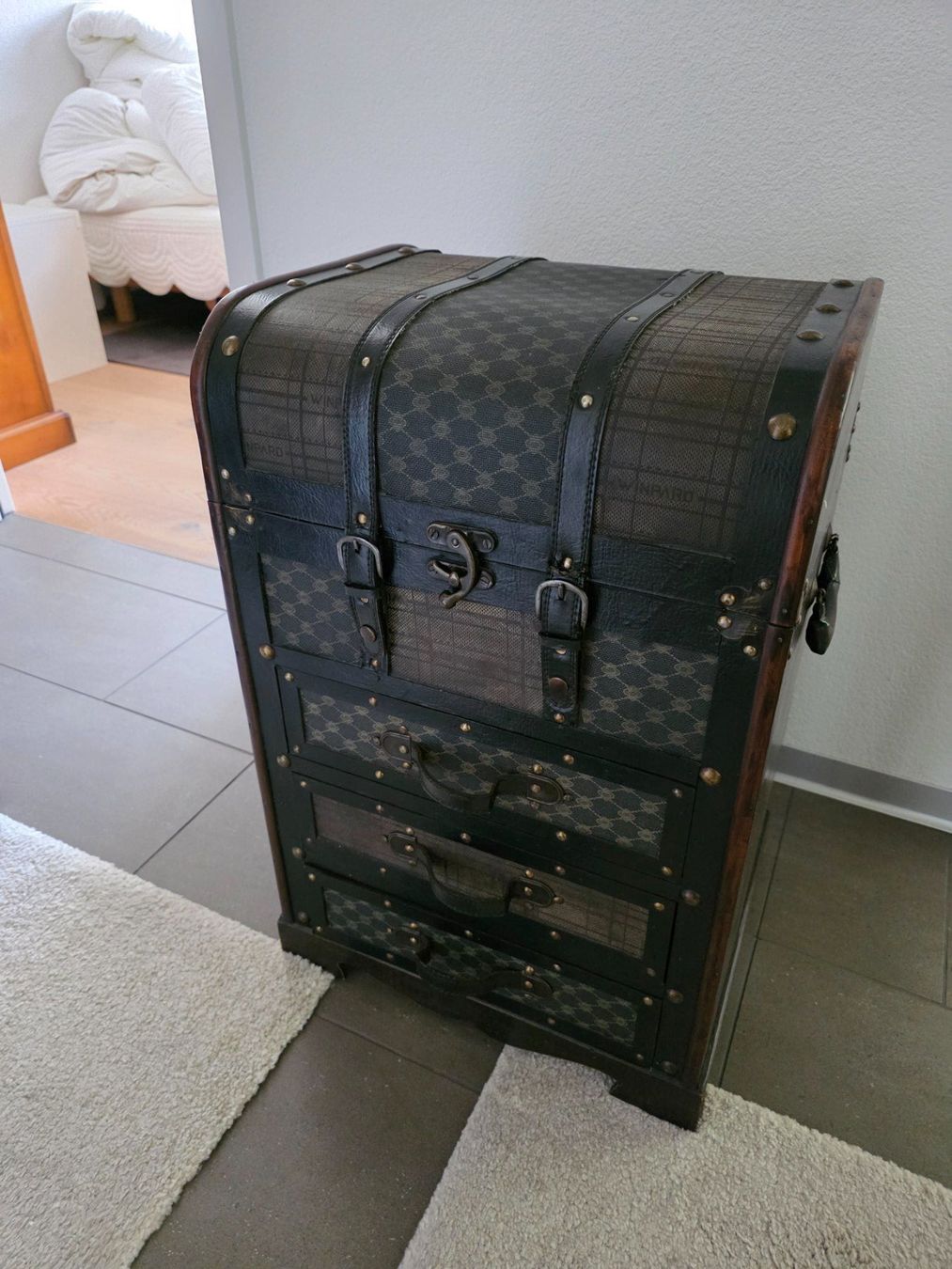 Kommoden: Vintage Kommode Truhe in Koffer Form - Winpard – Gebraucht aus Walterswil BE von Lonitti 4