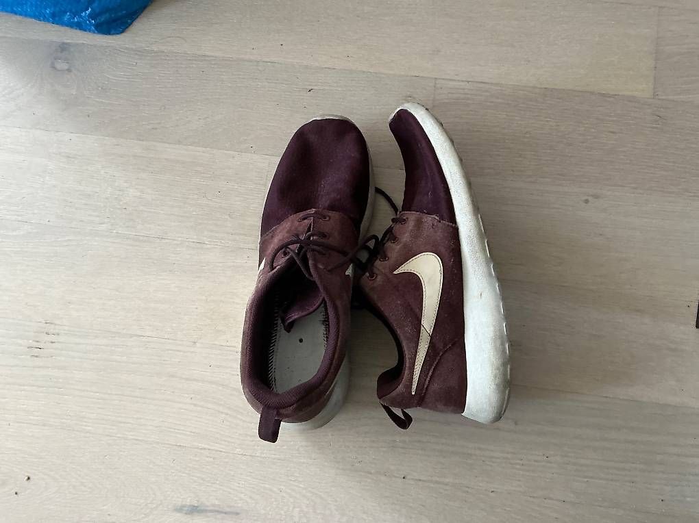 Scarpe da uomo: Nike Roshe One Suede Sneaker – Usato da Zürich venduto da ath_p76d