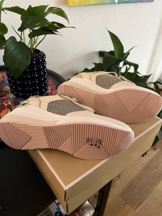 MK Sneaker Neu 4