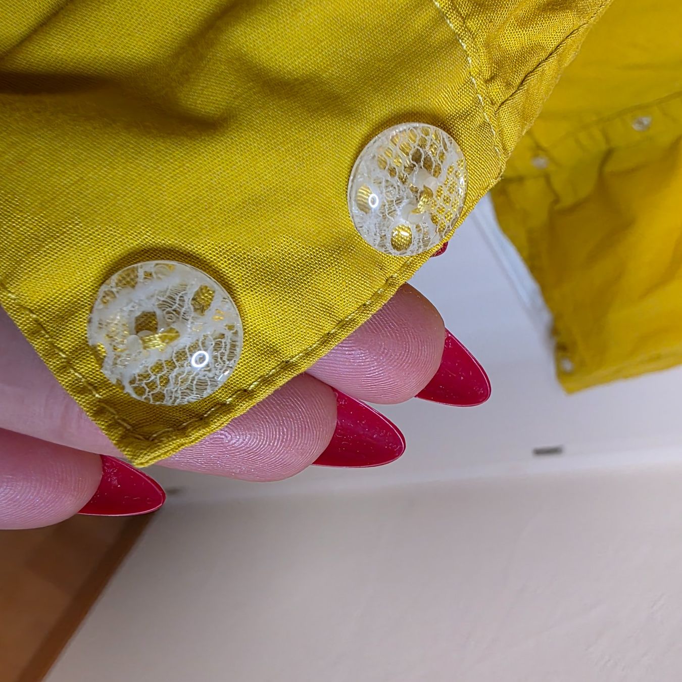 Camicette: Acid Yellow Baumwollbluse Statement Hemd Gr. L – Usato da Wald ZH venduto da CapLux 4