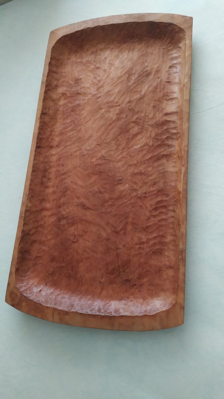 Plateaux: Grand plat en bois – D'occasion à Chezard St-Martin par Clocovale