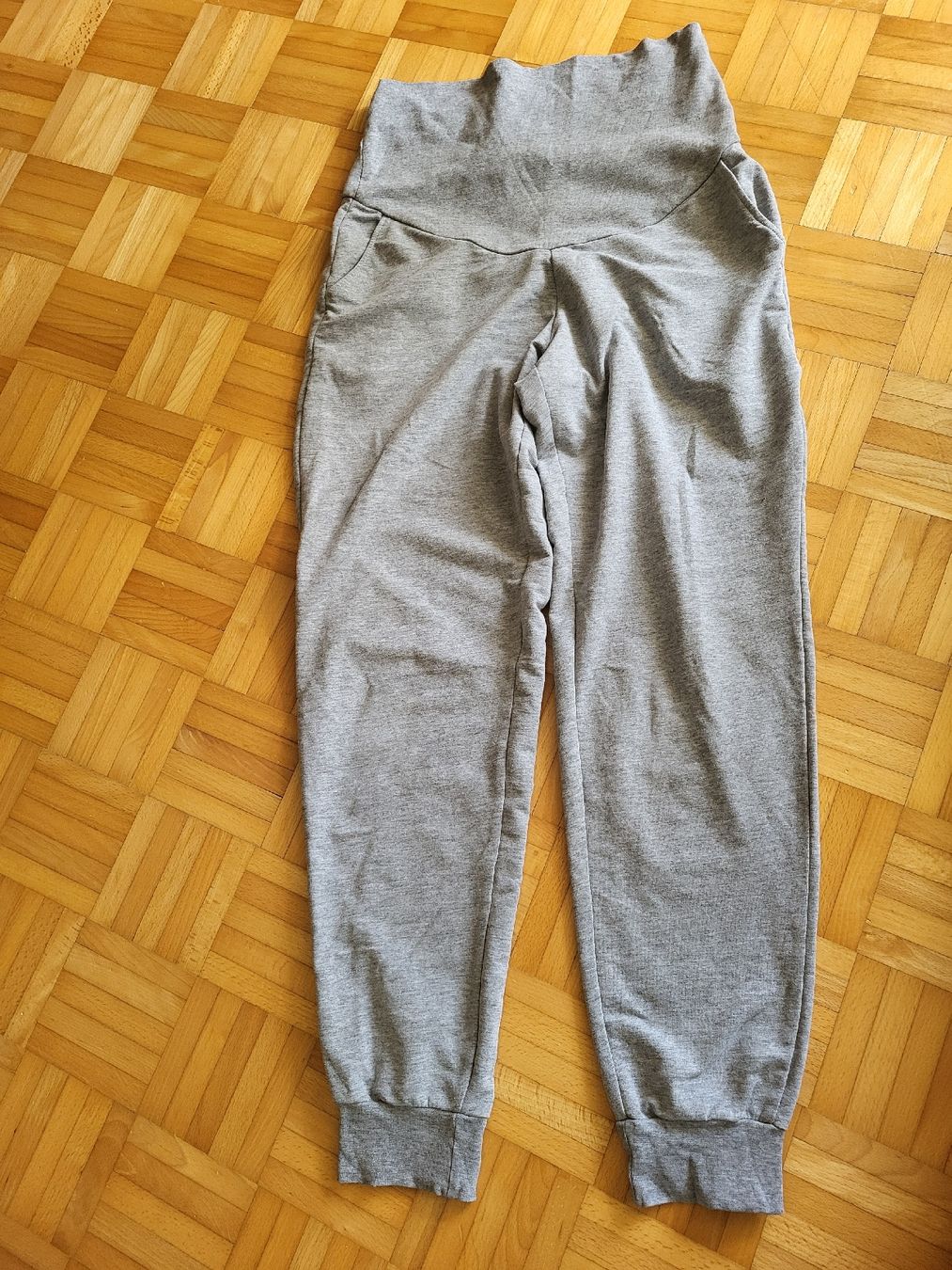 Lotti di vestiti: Umstandsmode Paket Leggins Gr M – Usato da Henggart venduto da Katzenpfoten 1
