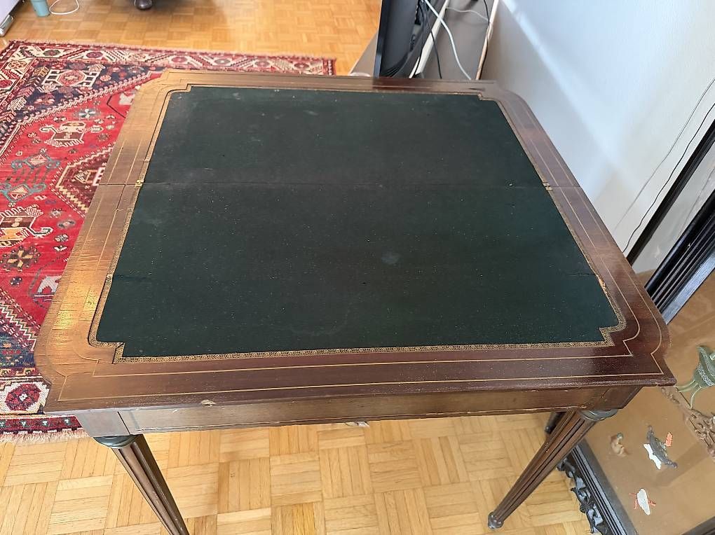 Tavoli: Table ancienne de jeux pliable – Usato da St-Sulpice VD venduto da thi_9tg6 4