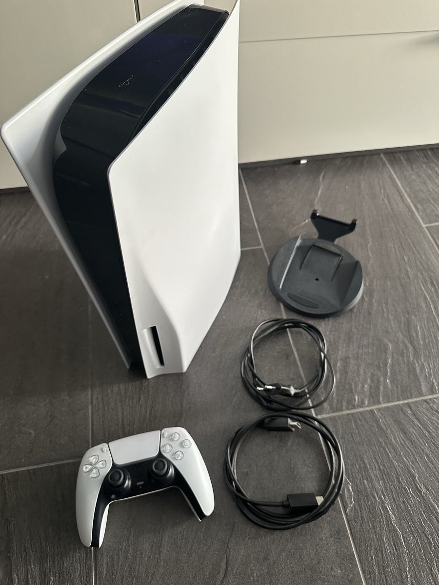 Sony Konsolen: Ps5 disc mit controller  – Gebraucht aus Eschenbach LU von boo_sl7y