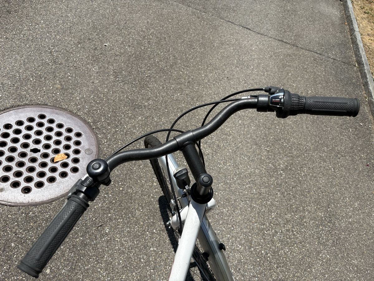 Velos: Damenvelo – Neu (gemäss Beschreibung) aus Horgen von aki_znw5 4